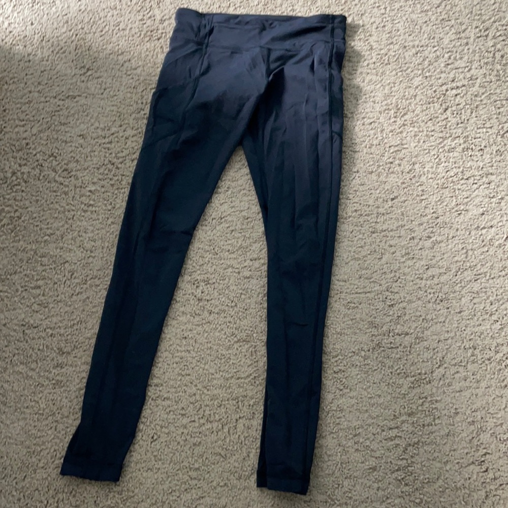 Lululemon black leggings with pockets